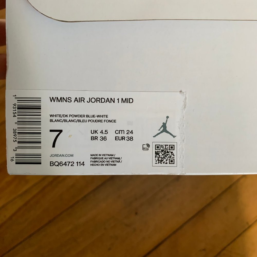 Jordan 1s Retro Mid Size - Picture 4 of 4